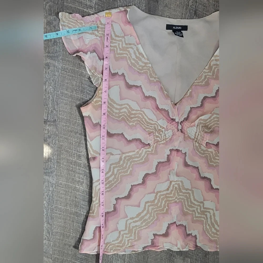 Y2K Vintage 100% Silk Babydoll Blouse Women's 8 Pink Tan Wavy Print Flutter Slee
